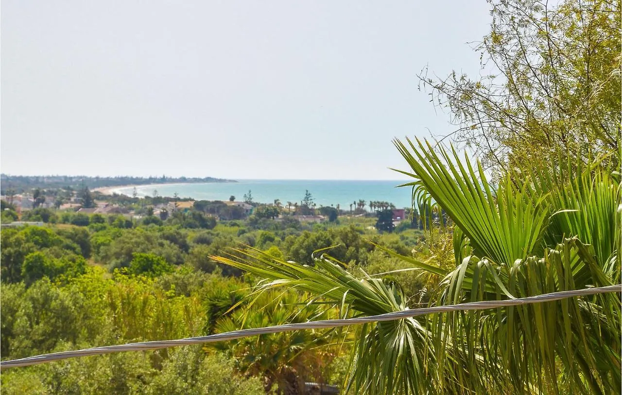 Lovely Home In Pozzallo With Kitchen